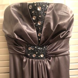 My Michelle formal dress strapless